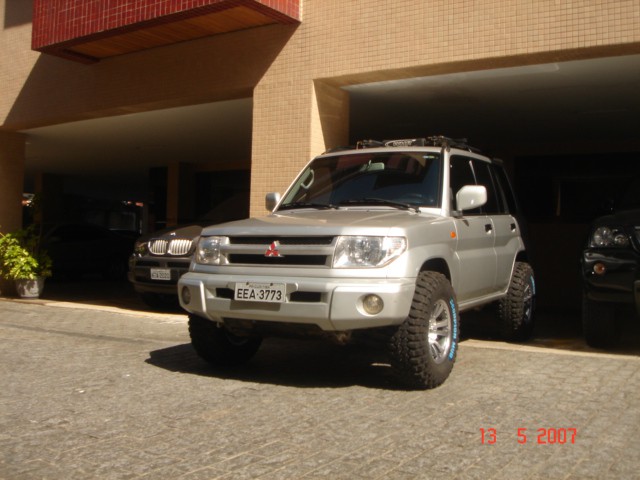 Pajero Io 25 003 Pirelli Мад 30x9, 5 15.jpg