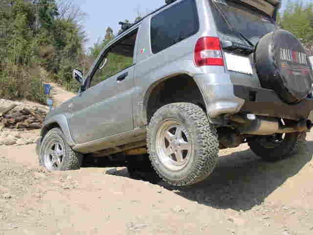 pajero io flares.jpg