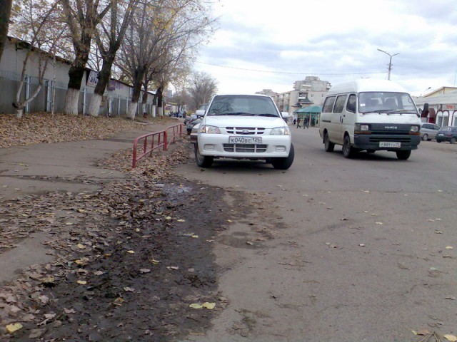 002.jpg